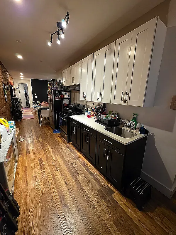 1821 Bleecker Street — Photo 3