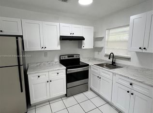 2596 NE 182nd Ter UNIT 1, North Miami Beach, FL 33160