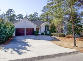 25 Kingswood Cir, Pinehurst, NC 28374