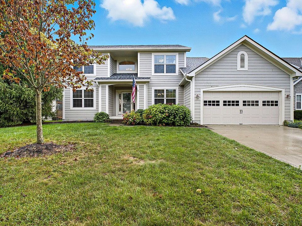 1st image of 210 Lantern Ln