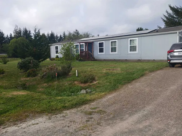 150 Pleasant Ct, Crescent City, CA 95531