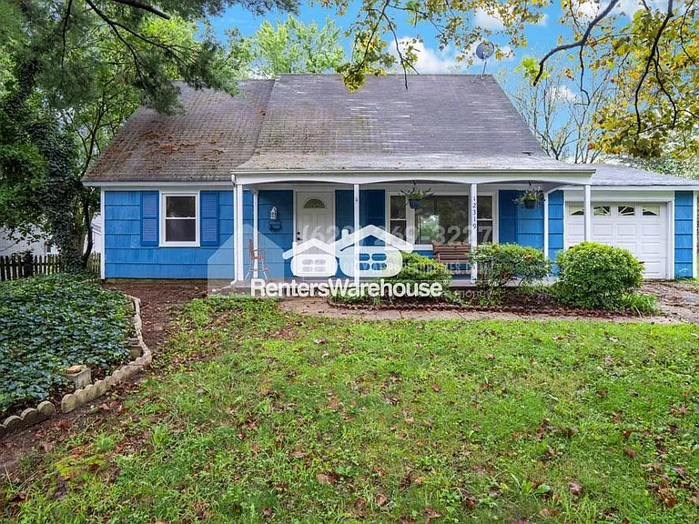 12319 Stafford Ln — Photo 1