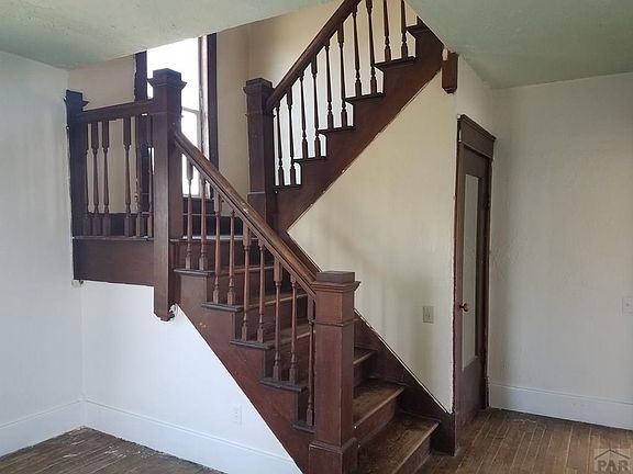 3rd image of 223 Nebraska St