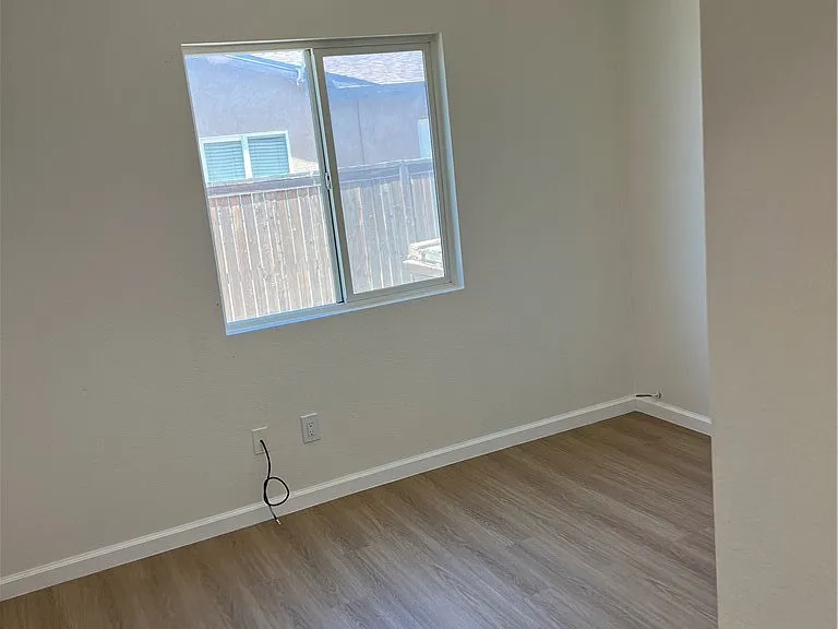 14914 Binford Ave — Photo 24