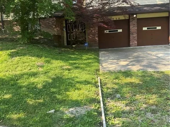 20930 Halworth Rd, Shaker Heights, OH 44122