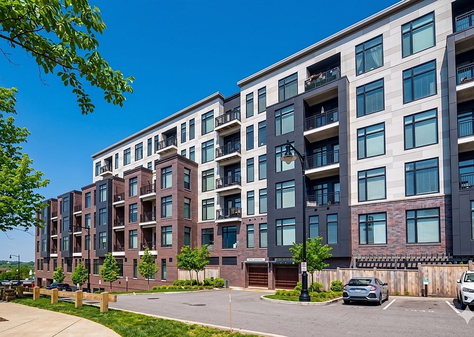1st image of 191 Washington St #720