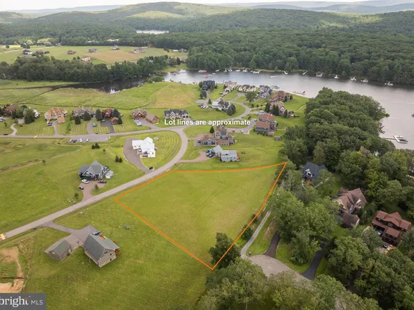 51 Waterfront Greens Dr, Swanton, MD 21561