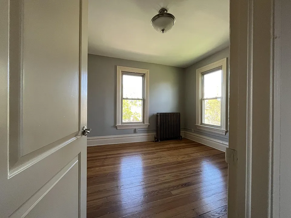 Bedroom entry