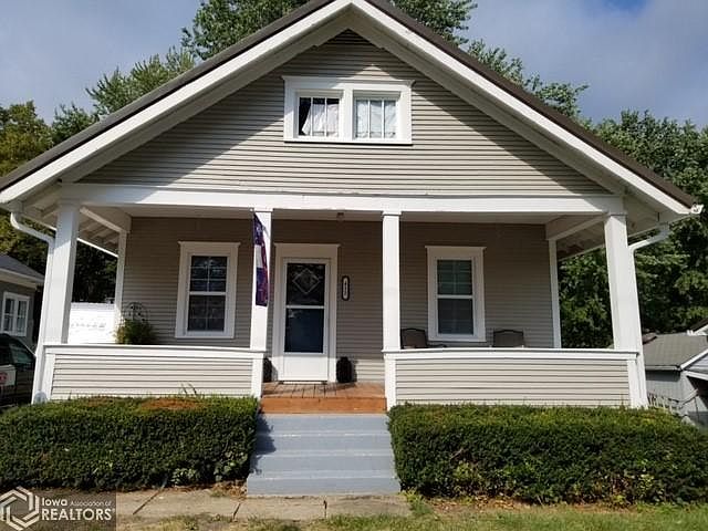 1st image of 415 N 11th St