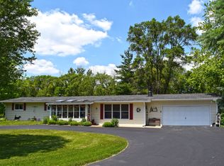 8810 Crystal Springs Rd, Woodstock, IL 60098