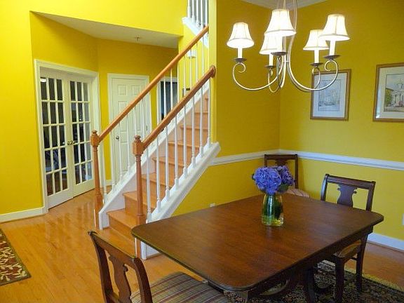 Chair Rail/Crown Moulding