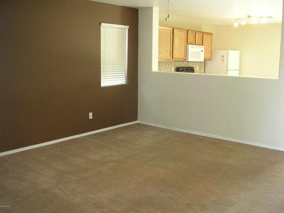 3rd image of 16229 W Custer Ln