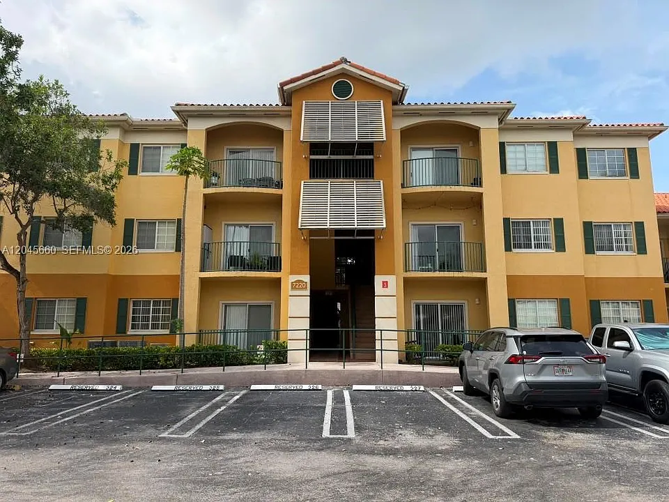 7220 NW 114th Ave #105