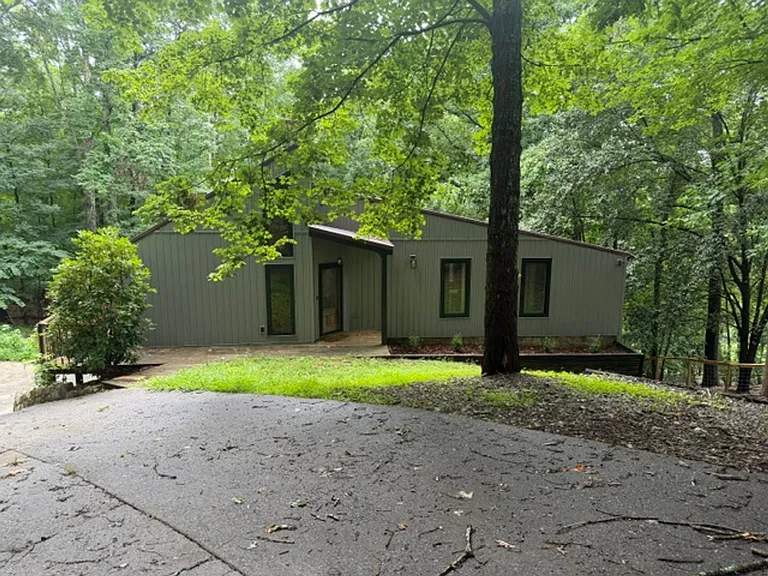 704 Stuffle St — Photo 1