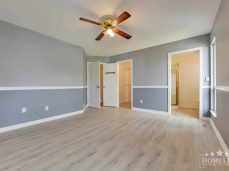 6375 187a St #UPPER HOUSE — Photo 22