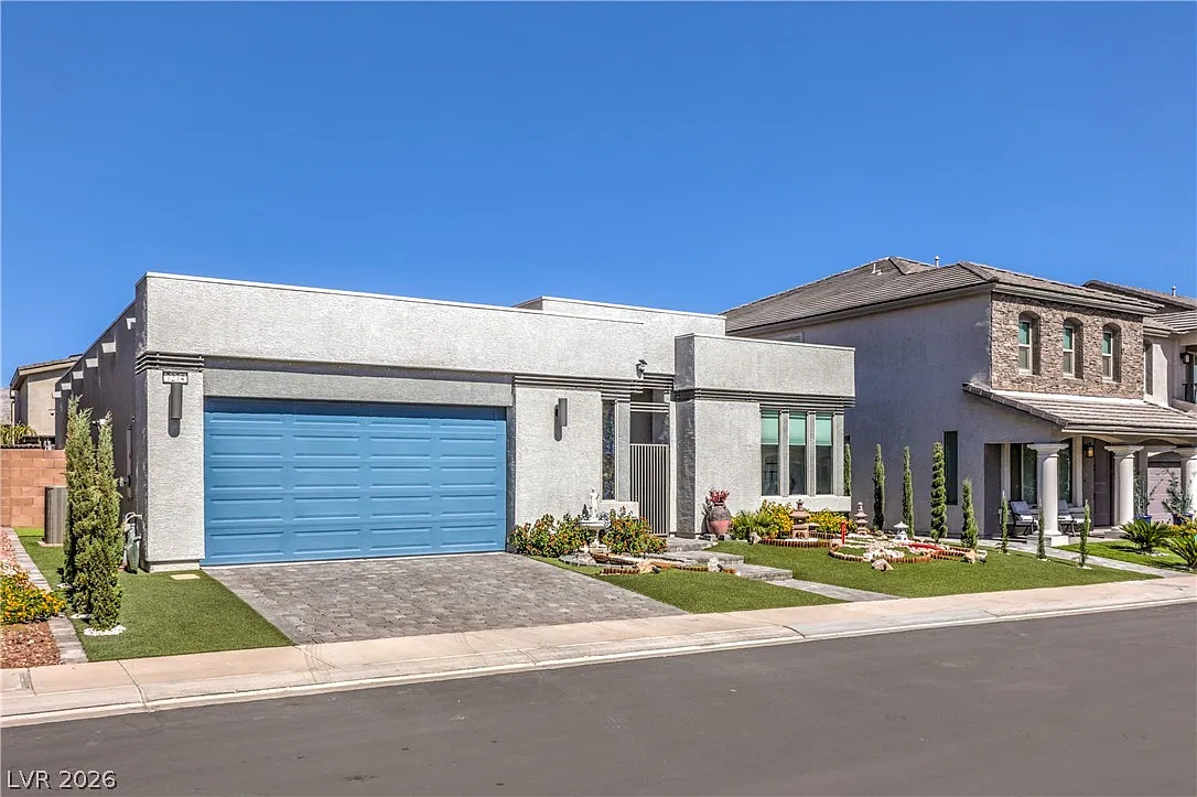 3 bed, 2.0 bath, 2212 sqft, $3,700 — Photo 2