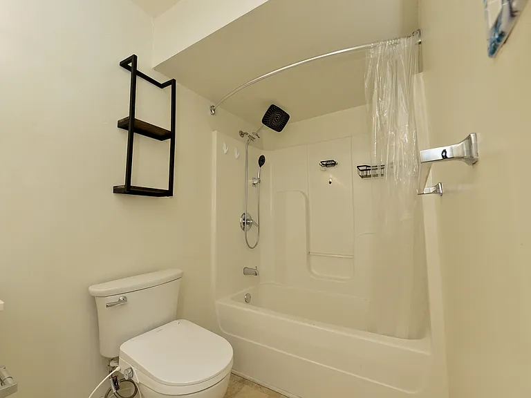1548 Beachview Dr — Photo 18