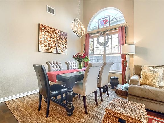 4th image of 2624 Lynnbrook Dr