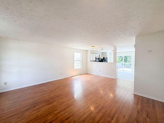 3rd image of 4625 Kenross Dr