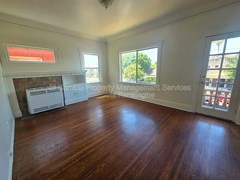 336 W 9th St — Photo 11