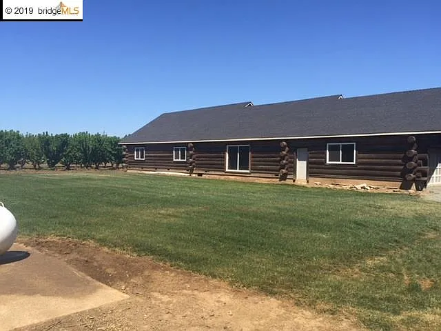 11350 Byron Hwy photo 1