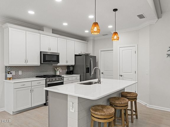 5th image of 8679 Sand Dollar Dr