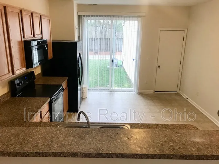 2844 Hillstone St — Photo 16