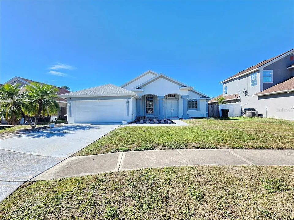 2303 Laurel Pine Ln