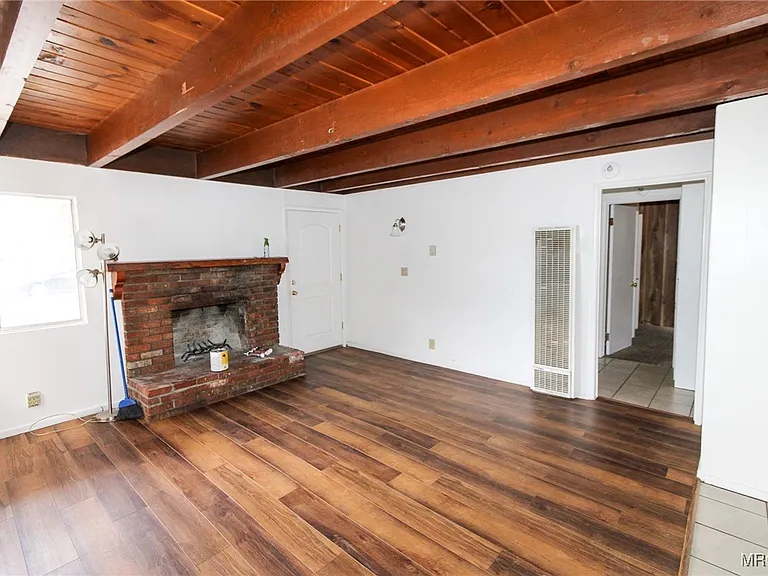 436 W Mojave Blvd — Photo 4