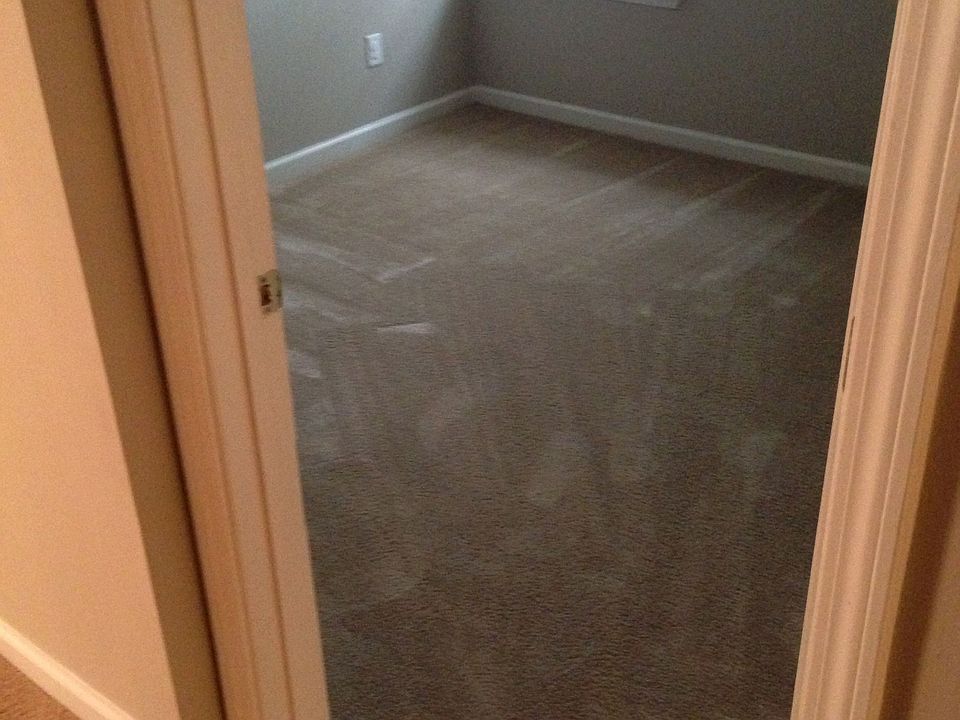 Middle bedroom