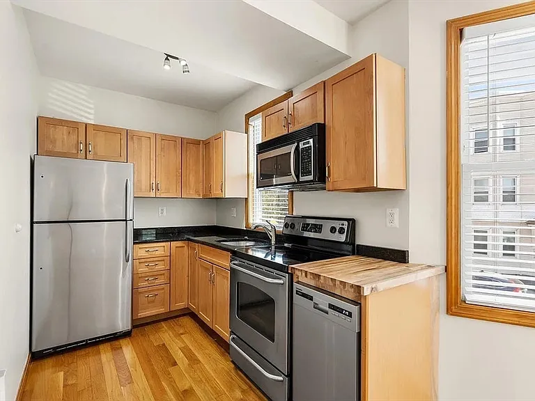 609 Dorchester Ave #R1 — Photo 4