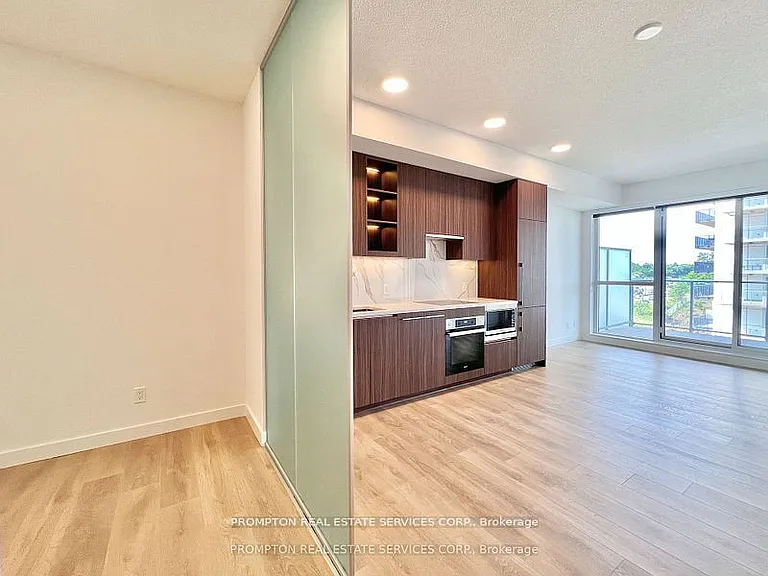 27 McMahon Dr #1808 — Photo 14