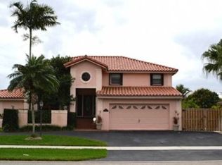 15620 Huntridge Rd, Davie, FL 33331