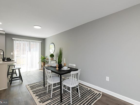 4th image of 207 W Riverview Rd #207