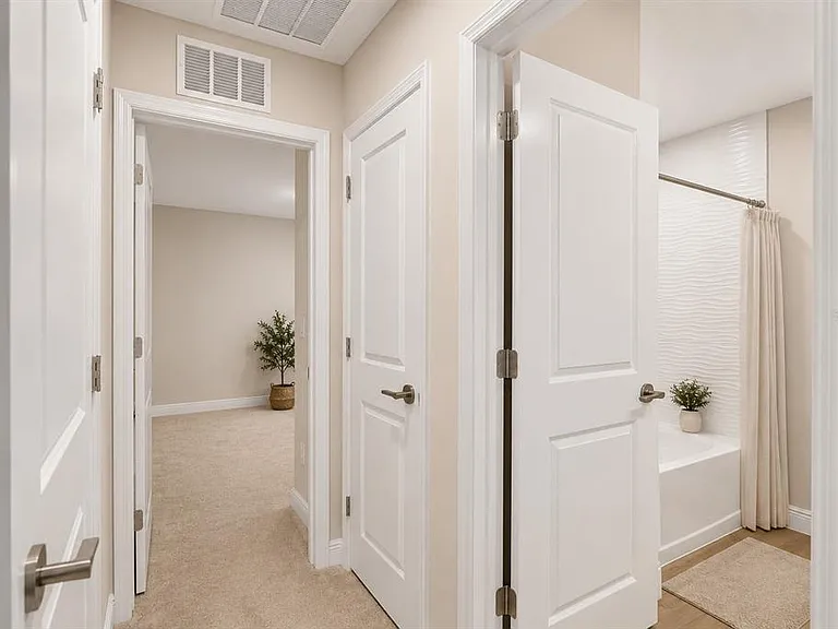 10009 Surrey Rose Dr — Photo 43