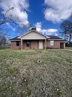 1st image of 26 Lakeview Dr