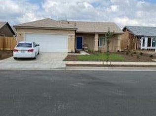 684 W Red Oak Avenue Ave S, Porterville, CA