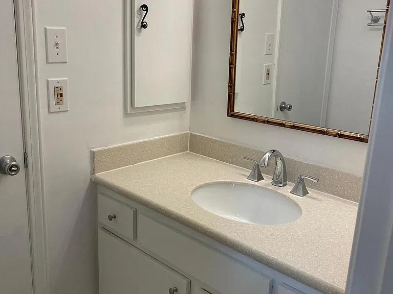 168 Southfield Pkwy — Photo 8