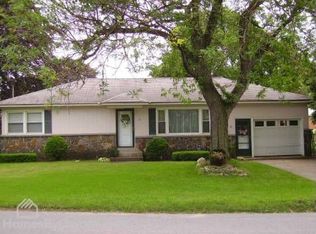 24 Donna Dr, Albany, NY 12205