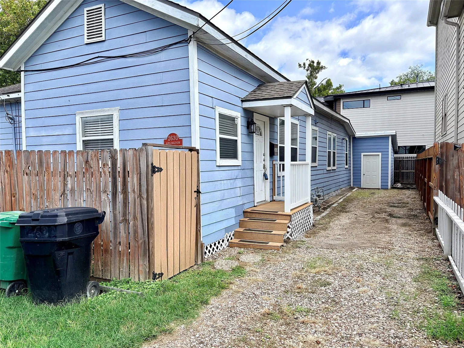 1 bed, 1.0 bath, 798 sqft, $1,425 — Photo 1