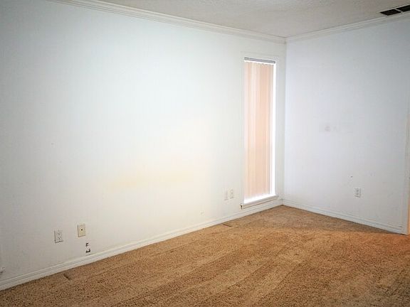 5th image of 2380 Hawthorne Dr