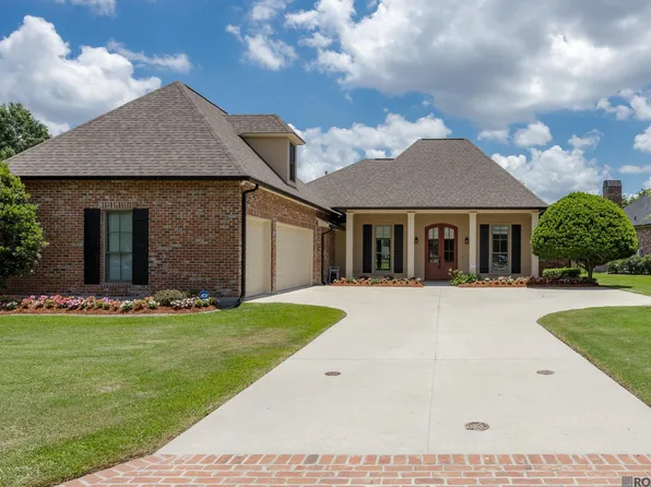 6060 Royal Palms Ct, Gonzales, LA 70737