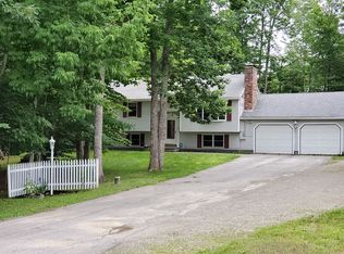 95 Wendy Acres Dr, Hermon, ME 04401