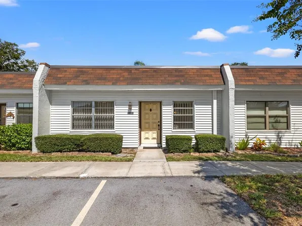 9025 Mission Oaks Blvd, Seminole, FL 33776