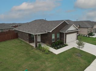 5201 Petal Meadows Dr, Fort Worth, TX 76179