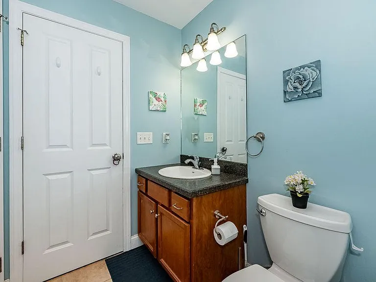 25 Village Dr — Photo 26