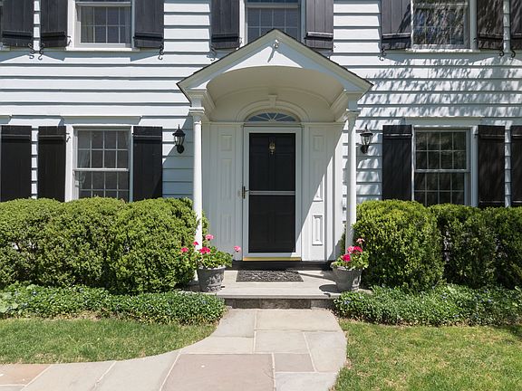 67 Buttonwood Ln Darien CT-print-007-058-Exterior-3200x2133-300dpi.jpg