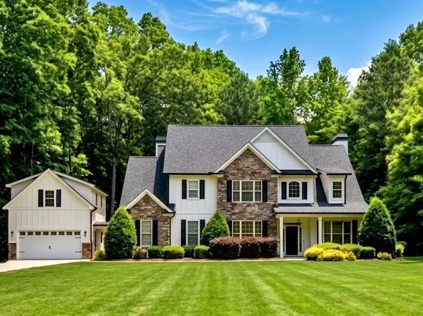 310 Persimmon Dr, Sharpsburg, GA 30277