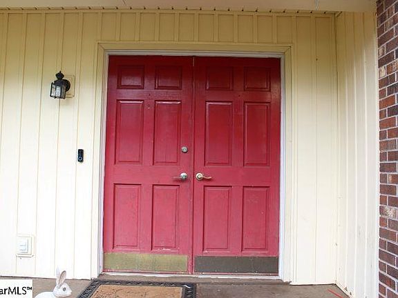 2nd image of 103 Pine Forest Dr
