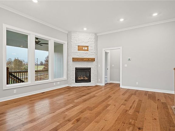 4th image of 10637 N Jarboe St